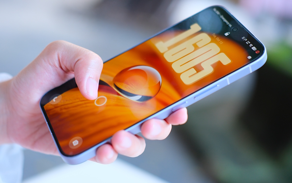 รีวิว vivo V80 "เสกช็อตลูกรักพระเจ้า" มาพร้อมกล้อง ZEISS ดีไซน์ดวงดาวสุดโดดเด่น แบตเตอรี่ 7200mAh ชาร์จไว 90W FlashCharge ระบบปฏิบัติการใหม่ล่าสุด OriginOS 7