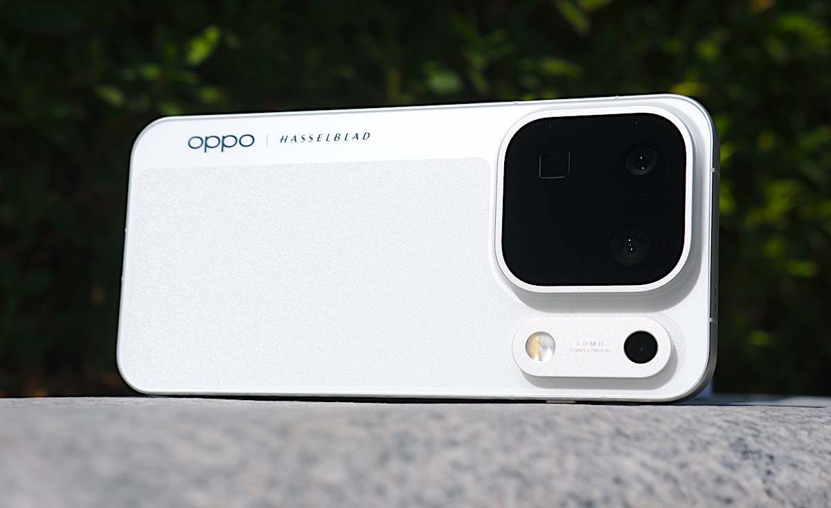รีวิวฉบับเต็ม OPPO Find X10 Pro Max สมาร์ตโฟนแฟลกชิปกล้องสมจริง มาพร้อมกล้อง 600MP ครั้งแรกของโลกภาพคมชัดทุกระยะและชุดเลนส์เสริม OPPO Hasselblad
