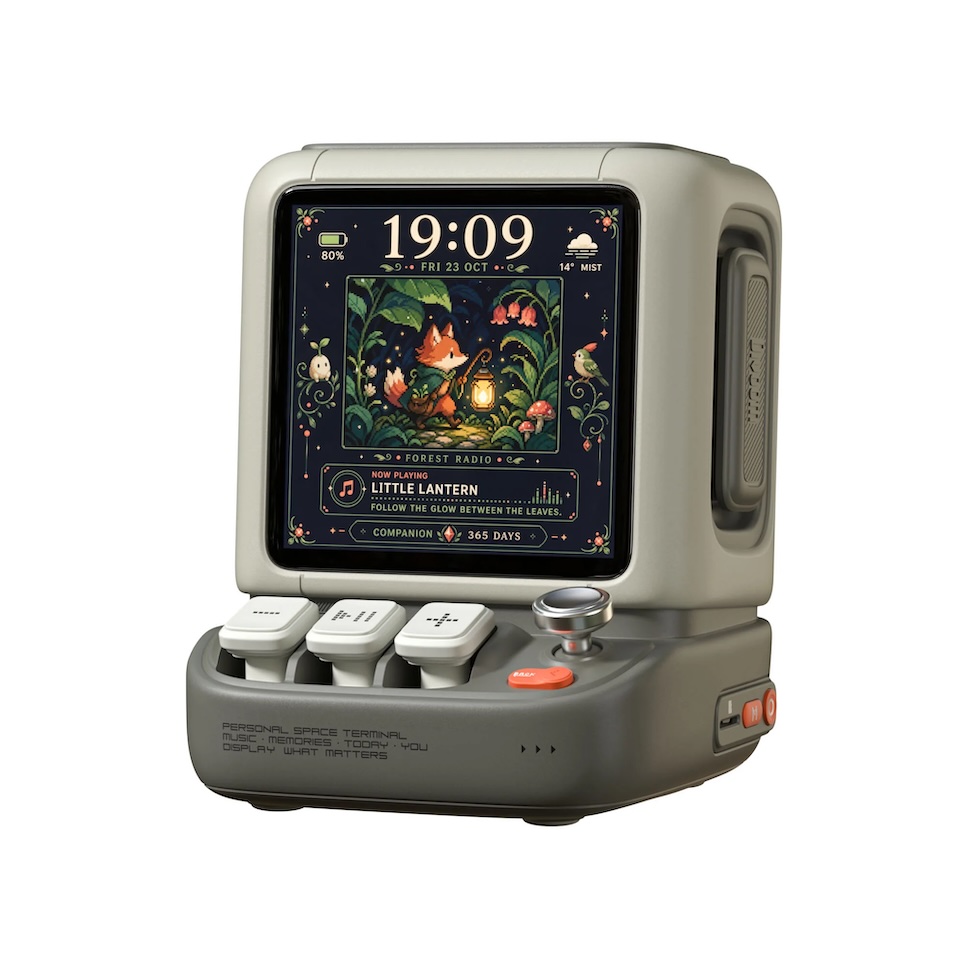 Divoom Astrotoo ลำโพงดีไซน์เรโทร มาพร้อมหน้าจอและปุ่มกดแบบแมคคานิคอล ราคาราว 6,790 บาท
