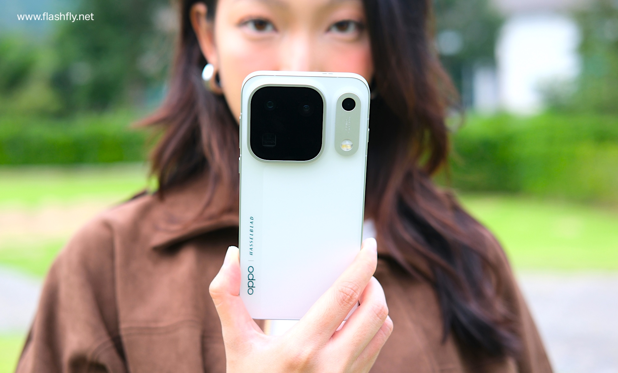 รีวิวฉบับเต็ม OPPO Find X10 Pro Max สมาร์ตโฟนแฟลกชิปกล้องสมจริง มาพร้อมกล้อง 600MP ครั้งแรกของโลกภาพคมชัดทุกระยะและชุดเลนส์เสริม OPPO Hasselblad