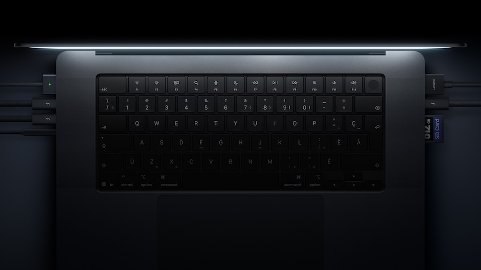 MacBook Pro ระบบสัมผัส เปิดตัวแล้ว!! มาพร้อมจอภาพ PROLED XDR ผสานเทคโนโลยี OLED สองชั้น