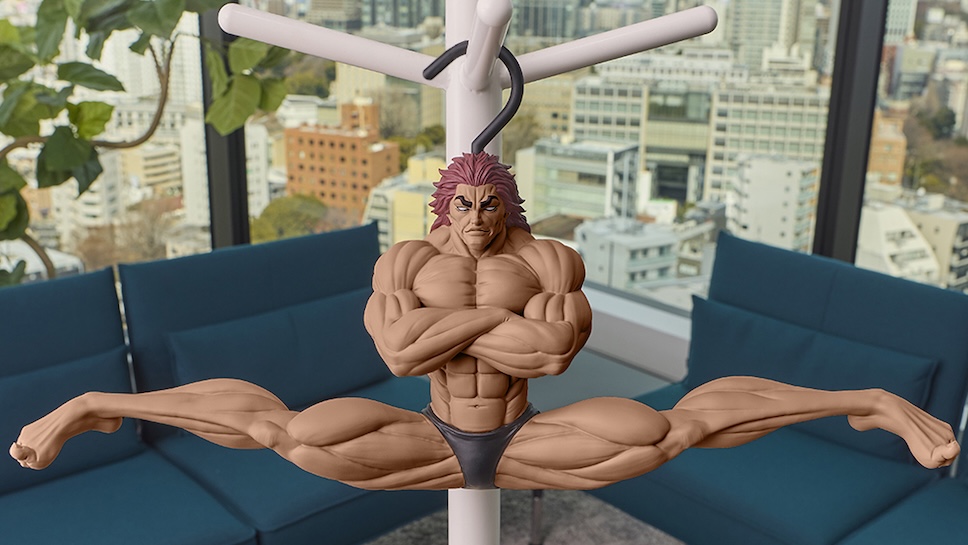 ไม้แขวนเสื้อ Yujiro Hanma จาก Baki the Grappler วางจำหน่ายผ่านตู้คีบตุ๊กตาในญี่ปุ่น