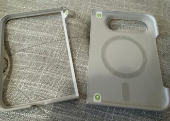 เคส iPhone Duo ของ Apple มีแถบกาวให้ติดกับตัวเครื่อง