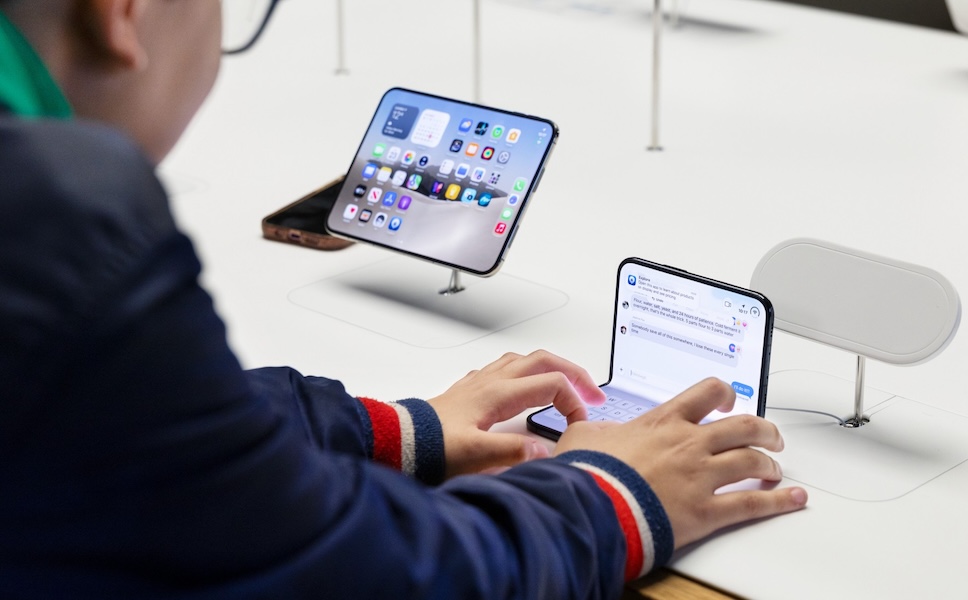 iPhone Duo กลายเป็นแล็ปท็อปที่เล็กที่สุดของ Apple