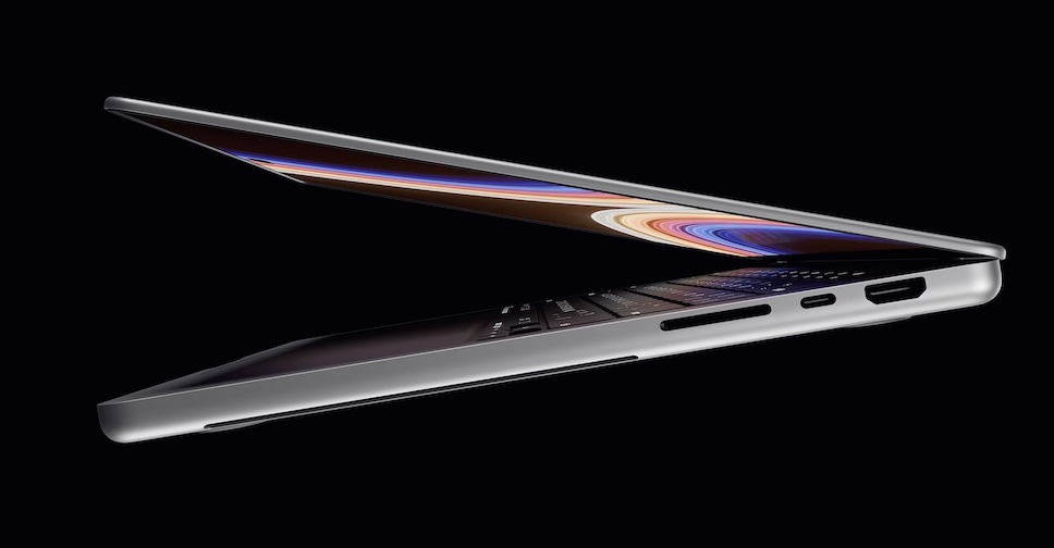 เผยราคา MacBook Pro รุ่นใหม่ ที่มาพร้อมหน้าจอสัมผัส เริ่มต้นทะลุหลักแสน