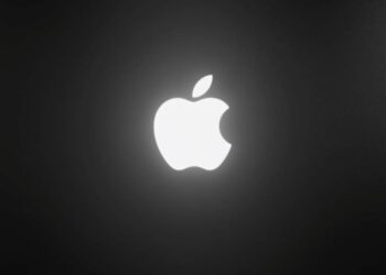 MacBook Pro รุ่นใหม่ นำโลโก้ Apple เปล่งแสงได้ กลับมาอีกครั้งในรอบทศวรรษ