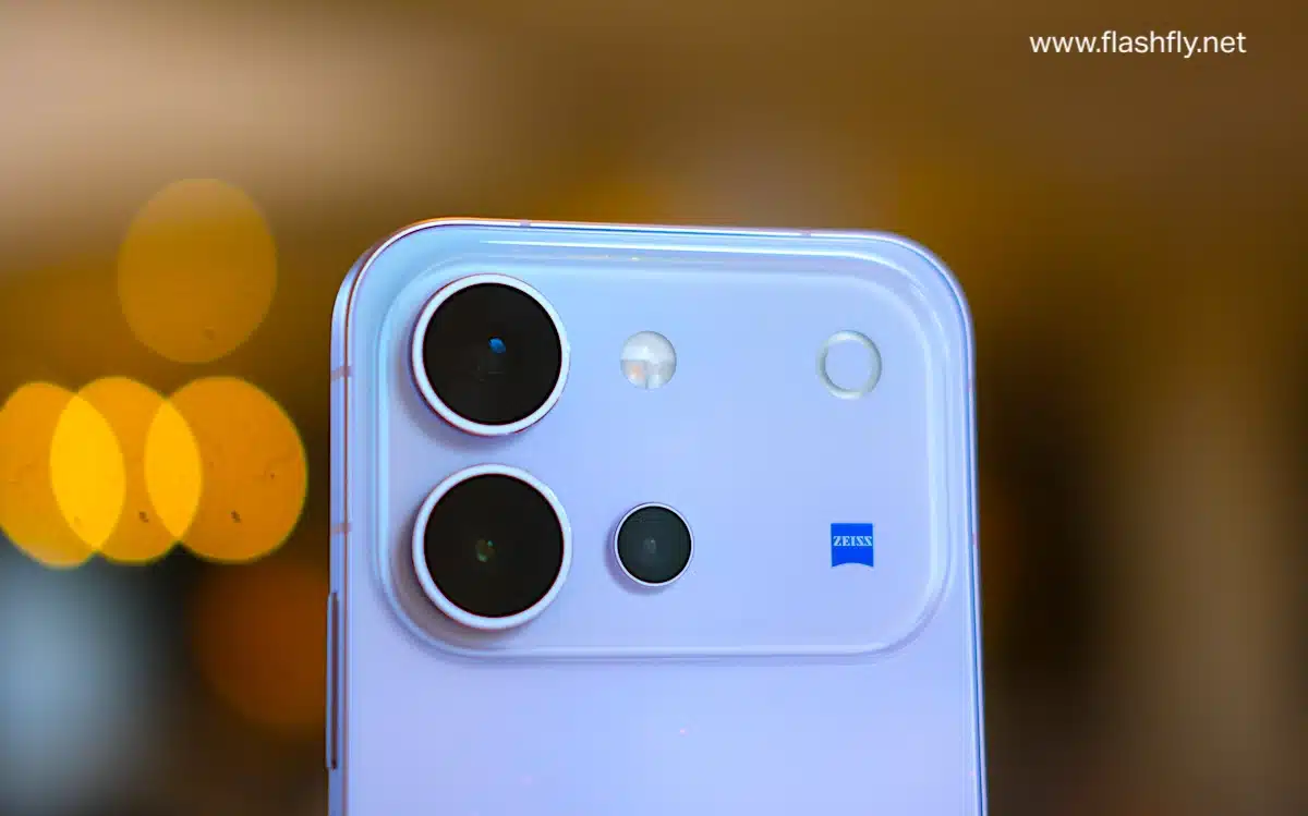 รีวิว vivo V80 "เสกช็อตลูกรักพระเจ้า" มาพร้อมกล้อง ZEISS ดีไซน์ดวงดาวสุดโดดเด่น แบตเตอรี่ 7200mAh ชาร์จไว 90W FlashCharge ระบบปฏิบัติการใหม่ล่าสุด OriginOS 7