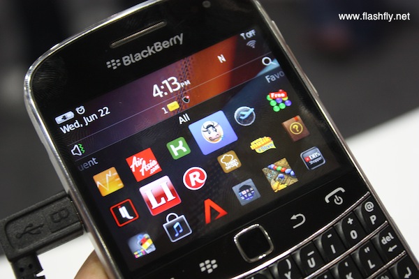 RIM เตรียมส่ง BlackBerry รุ่นประหยัด 5,900 บาท ตีตลาดสมาร์ทโฟน Nokia หั่นราคาลงมาอีก 15%