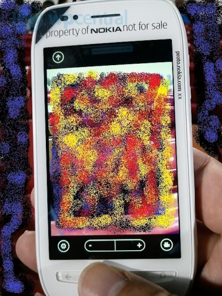 Nokia Sabre สีขาวแบบชัดๆ Windows Phone อีกรุ่นจาก Nokia