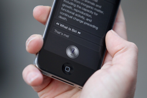 แฮ็คเกอร์หัวใสเผยนำ Siri แฮ็คเข้าใช้งานกับอุปกรณ์และสมาร์ทโฟนได้ทุกระบบปฎิบัติการ