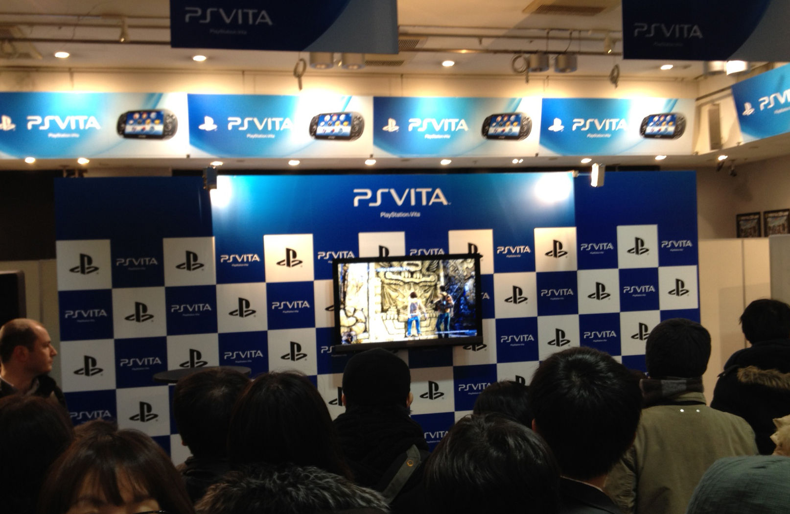 บรรยากาศงานเปิดตัว PlayStation Vita ที่ประเทศญี่ปุ่น