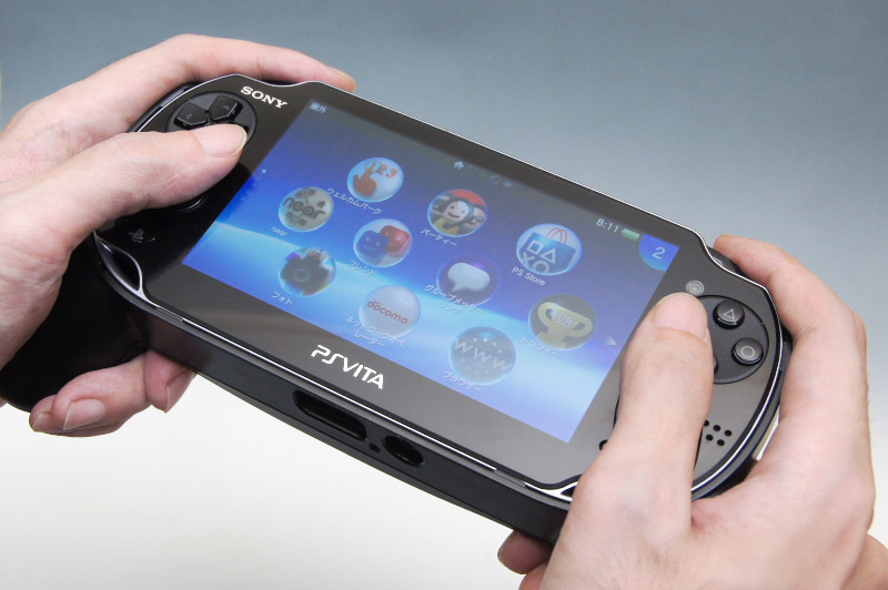 Dual Shock Grip และ Extended Battery Life อุปกรณ์เสริม PS Vita ล่าสุด