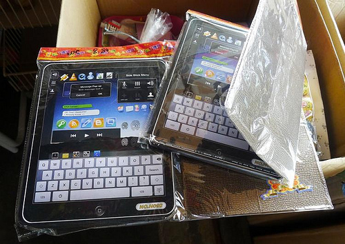 ชาวจีนแห่ซื้อ iPhone และ iPad กระดาษเป็นของไหว้เช็งเม้งปีนี้