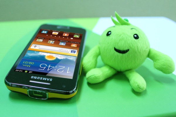 AIS จัดเต็มทัพสมาร์ทโฟน & แท็บเล็ต เอาใจสาวกไอทีบุกงาน Mobile Show 2012 ชูแนวคิด Best Application, Best Device