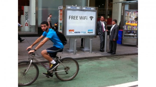 นิวยอร์กผุดไอเดียบรรเจิดเปลี่ยนตู้โทรศัพท์สาธารณะเก่าให้กลายเป็น Free WiFi Hotspot