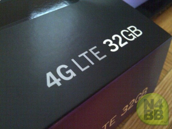 VDO แกะกล่อง BlackBerry PlayBook 4G LTE รุ่น 32GB จากเว็บ N4BB