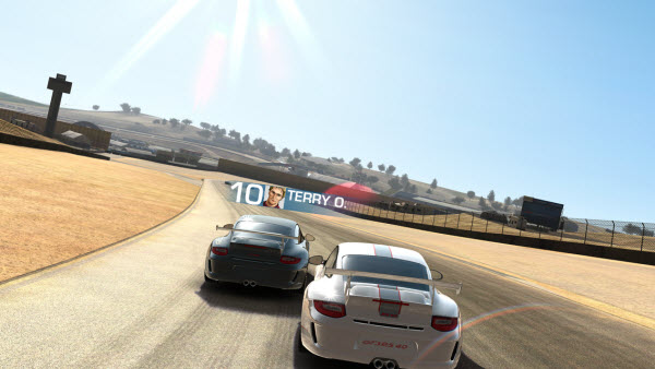 EA ส่งเกม REAL RACING 3 ขึ้นเวทีพร้อม iPhone 5 ในงานเปิดตัว