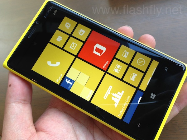 เปิดตัวไม่ถึงเดือน Nokia Lumia 920 ยอดจองและจำหน่ายทะลุ 2.5 ล้านเครื่องไปแล้ว