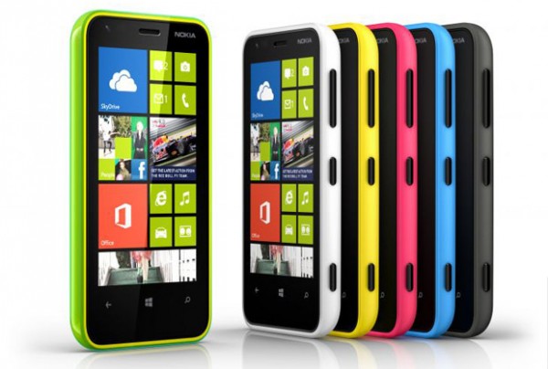 Nokia เปิดตัว Lumia 620 มาพร้อม Windows Phone 8 เปลี่ยนฝาหลังได้ ในราคาไม่ถึง 8,000 บาท