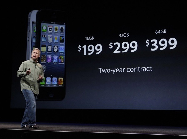 ฟิล ชิลเลอร์ ผู้บริหารระดับสูง Apple ออกมาปฎิเสธข่าว iPhone ราคาถูกแล้วว่าไม่เป็นจริง