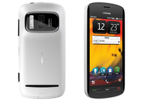 Nokia ปรับราคา 808 Pureview ลง 3,000 บาทแล้ววันนี้