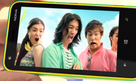 ชมโฆษณา เป้ อารักษ์กับ Nokia Lumia 620 จาก AIS สีสันสุดจี๊ดพร้อมฟังก์ชั่นการถ่ายภาพมาก­มาย