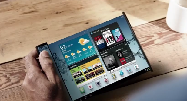 Samsung โชว์ความ high-tech แบบเหนือชั้นด้วยหน้าจอ Flexible OLED ใครเห็นก็ร้องว้าว! (ชมคลิป)