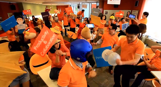 Microsoft ประเทศไทยเต้น Harlem Shake ฉลองเปิดตัว The new Office รองรับภาษาไทย (ชมคลิป)