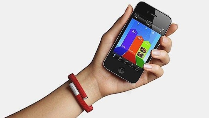 Jawbone UP  แค่สวมใส่ไว้ที่ข้อมือ ข้อมูลทุกอย่างไม่ว่าจะเป็นการเดินกี่ก้าว ผ่าน iPhone และ Android