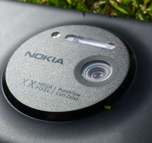 ลือ!! Nokia EOS จะใช้ชื่อทางการว่า Nokia Lumia 1020