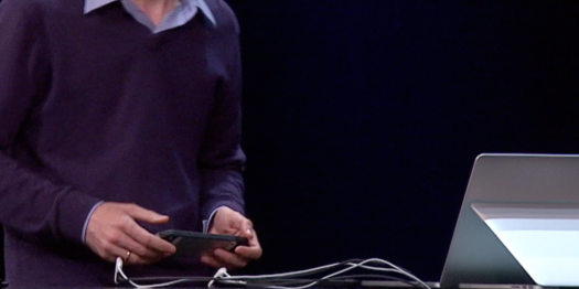 เผยภาพการใช้งานคอนโทรลเลอร์เกม iPhone 5 จากค่าย Cryteks ในงาน WWDC