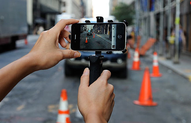 ฮือฮา!! หนังสือพิมพ์ Chicago Sun-Times ไล่ช่างภาพออก พร้อมฝึกให้ผู้สื่อข่าวใช้ iPhone ถ่ายภาพแทน