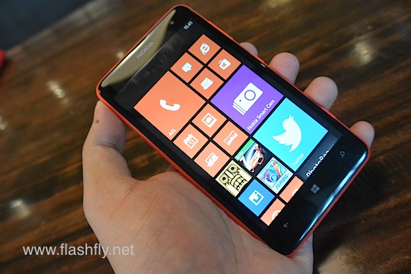 แกะกล่อง Nokia Lumia 625 สมาร์ทโฟนที่หน้าจอใหญ่ที่สุดจาก Nokia ในราคา 8,990 บาท