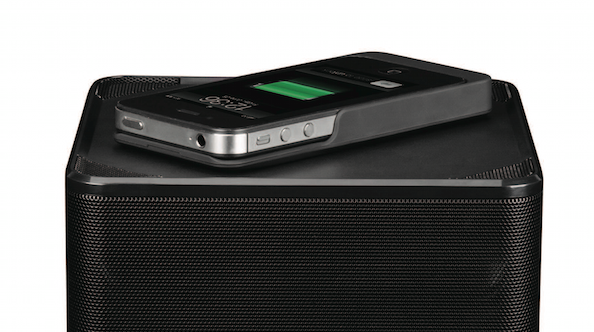 iPhone สามารถใช้งานฟังก์ชันไร้สายทั้งชาร์จแบตเตอรี่และฟังเพลงได้แล้ว!! ด้วยลำโพงรุ่นใหม่จาก TDK