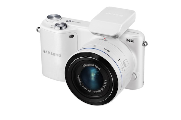 Samsung วางจำหน่าย SMART Camera NX2000 แล้วในราคา 18,990 บาท ทั้งสีขาวและดำ