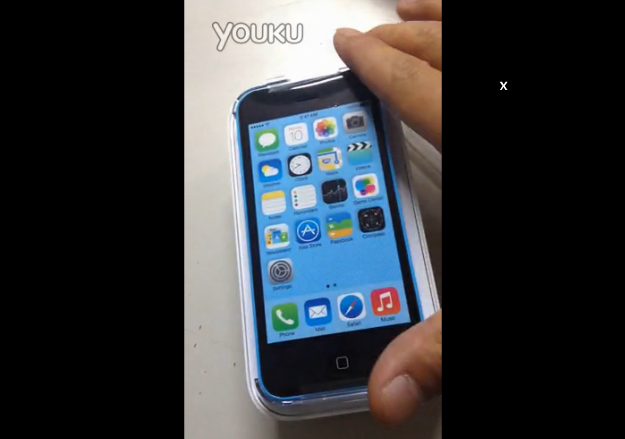 หลุดมาแล้ว!! คลิปแกะกล่อง iPhone 5c สีน้ำเงินตัวเป็นๆ