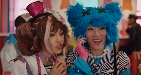 โฆษณา iPhone 5c ใหม่ที่กับผู้ใช้งานทั่วโลกที่ชื่นชอบสีสัน (ชมคลิป)