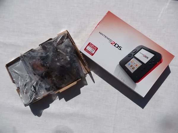 ย่างสด!! Nintendo 2DS แถมยังนำไปขายราคากว่า 6หมื่นบาท (ชมคลิป)