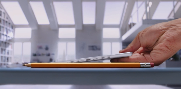 Apple ปล่อยโฆษณาชิ้นแรกของ iPad Air ที่โดนดินสอบังมิด!! (ชมคลิป)