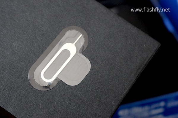 รีวิวแกะกล่อง Lumia 1520 สมาร์ทโฟนจอยักษ์ 6 นิ้วรุ่นแรกจาก Nokia โดยทีมงาน Flashfly