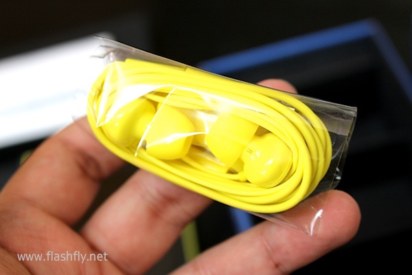 รีวิวแกะกล่อง Lumia 1520 สมาร์ทโฟนจอยักษ์ 6 นิ้วรุ่นแรกจาก Nokia โดยทีมงาน Flashfly