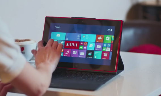 Nokia ปล่อยโฆษณา Lumia 2520 แท็บเล็ต Windows RT 8.1 แซว iPad Air (ชมคลิป)