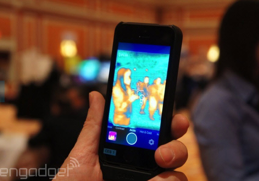 ชมเคสพิเศษที่จะเปลี่ยนให้ iPhone ใช้งานเป็นกล้อง Night Vision Camera ตรวจจับความร้อนได้