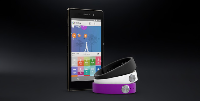 Sony เปิดตัว SmartBand อุปกรณ์สวมใส่ที่จะคอยบอกว่าเผาผลาญพลังงานไปแล้วกี่แคลลอรี่