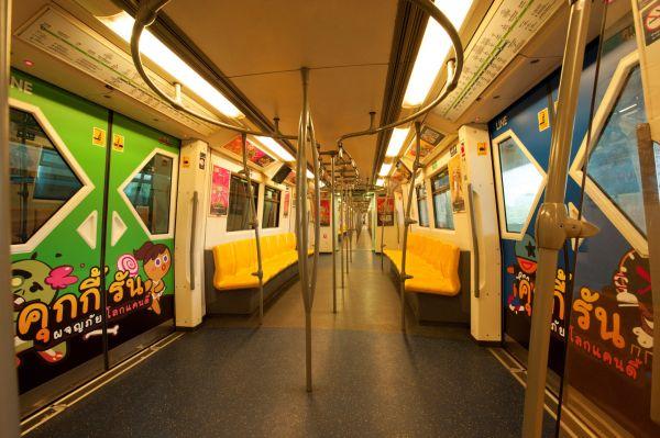 LINE โฆษณาเกม Cookie Run และ LINE Rangers บนรถไฟฟ้า BTS สอดคล้องกับรูปแบบการดำเนินชีวิตในยุคสมัยใหม่