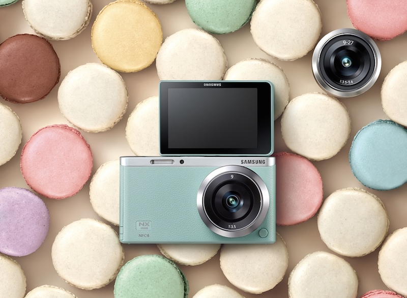 เอาใจคอ Selfie กับกล้องดิจิตอล Samsung Smart Camera NX Mini บางและเบาที่สุดในโลก