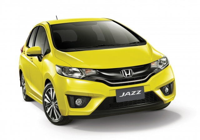 Honda Jazz ใหม่ราคาเริ่มต้น 555,000 บาท รองรับสั่งการด้วยเสียง Siri Eyes Free บน iPhone