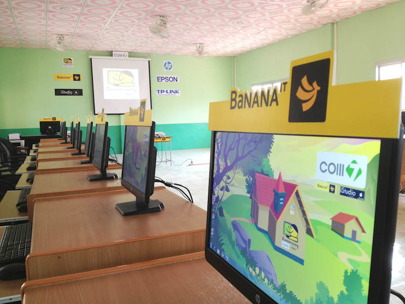 คอมเซเว่น เดินหน้าโครงการ ห้องคอมของหนูปีที่ 3 สร้างห้องคอมให้กับเด็กนักเรียนในชนบท