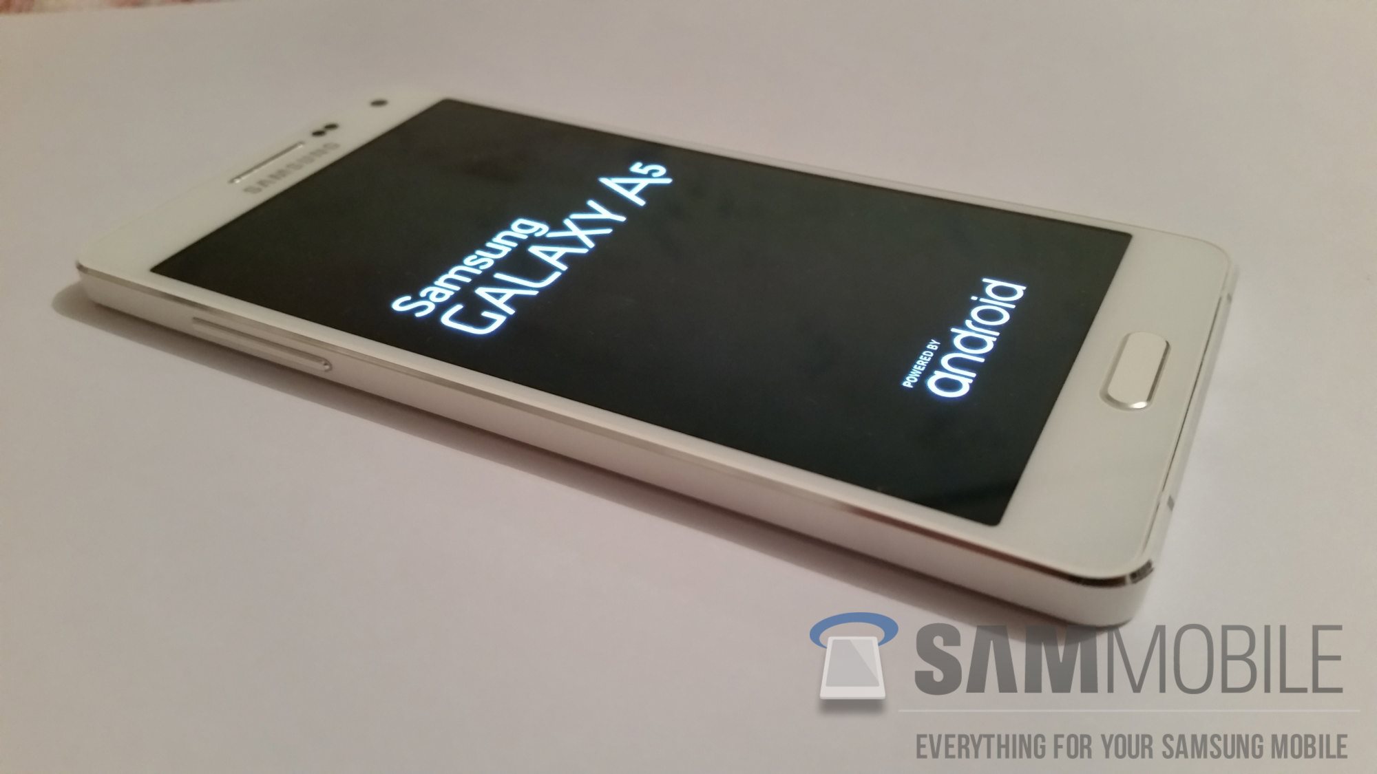 ชมภาพ Galaxy A5 (SM-A500F) สมาร์ทโฟนบอดี้โลหะขนาด 5 นิ้วอีกรุ่นจาก Samsung