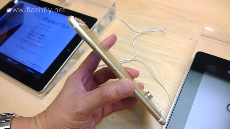 iPhone-6-Plus-Gold-Preview-HandsOn-flashfly-03